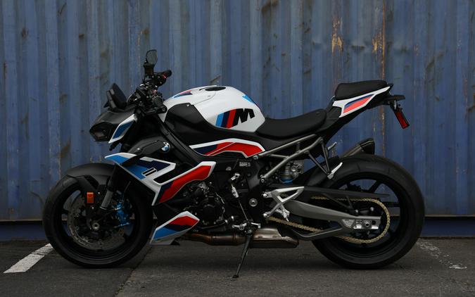 2026 BMW M 1000 R
