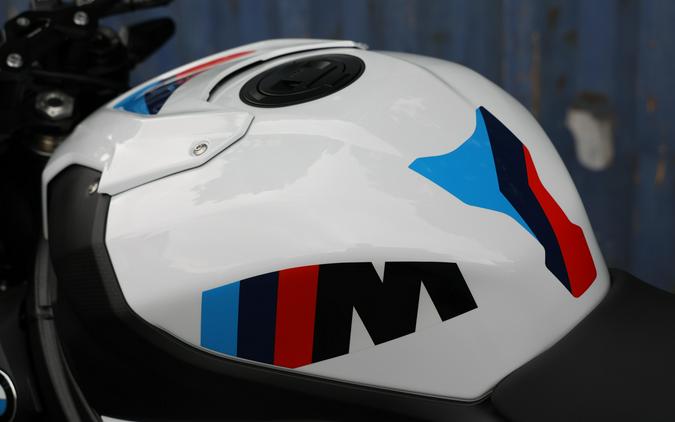 2026 BMW M 1000 R