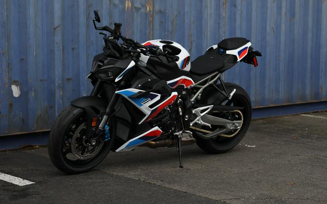 2026 BMW M 1000 R