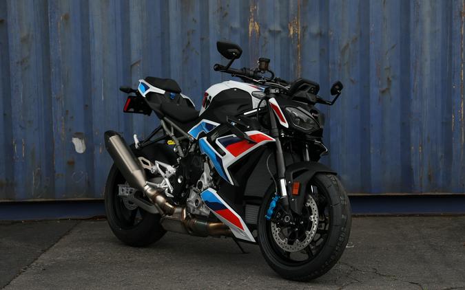 2026 BMW M 1000 R