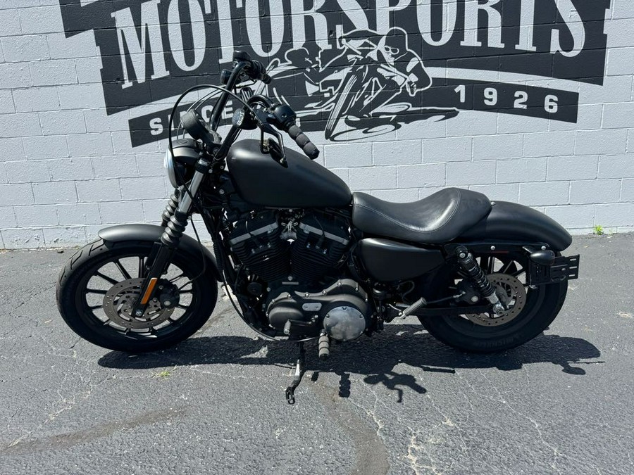 2013 Harley-Davidson® SPORTSTER IRON 883