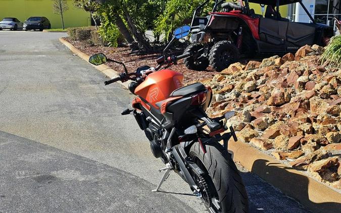 2025 Triumph Street Triple 765 R Matte Baja Orange REET TRIPLE R