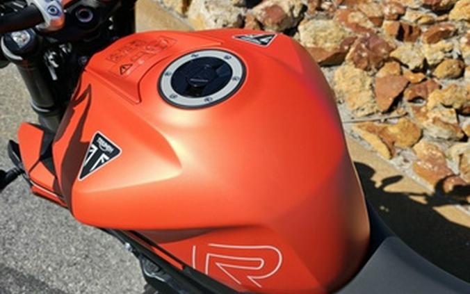 2025 Triumph Street Triple 765 R Matte Baja Orange REET TRIPLE R