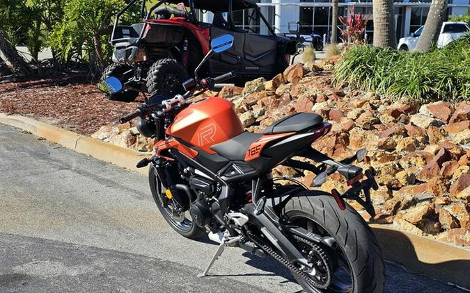 2025 Triumph Street Triple 765 R Matte Baja Orange REET TRIPLE R