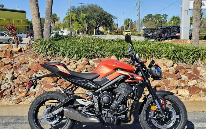 2025 Triumph Street Triple 765 R Matte Baja Orange REET TRIPLE R