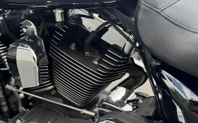 2015 Harley-Davidson® FLTRX - Road Glide®