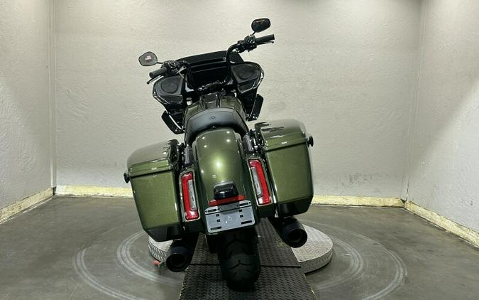 Harley-Davidson® Road Glide® 2026 FLTRX 84667340 OLIV STL MTL/BLK W/ PINSTRI