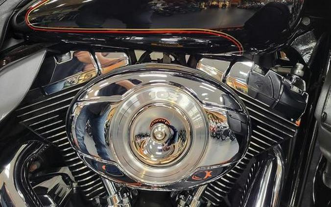 2013 Harley-Davidson® FLHTCU - Electra Glide® Ultra Classic®