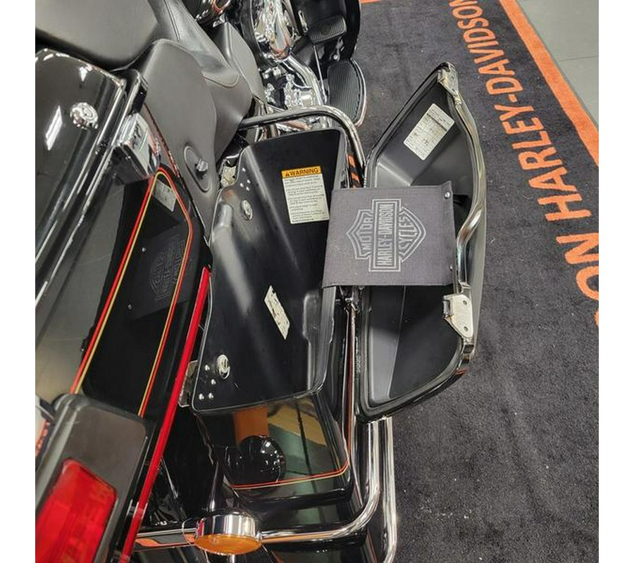 2013 Harley-Davidson® FLHTCU - Electra Glide® Ultra Classic®