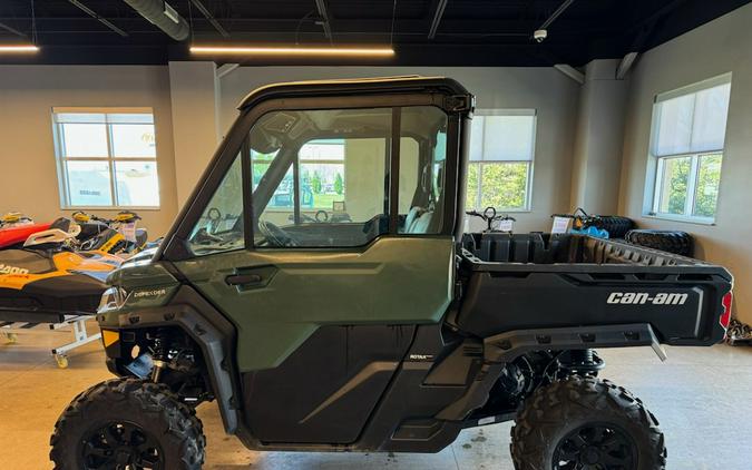 2023 Can-Am Defender DPS CAB HD9