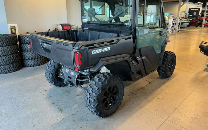 2023 Can-Am Defender DPS CAB HD9