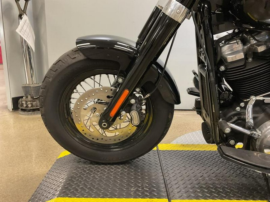 2019 Harley-Davidson® FLSL - Softail® Softail Slim®