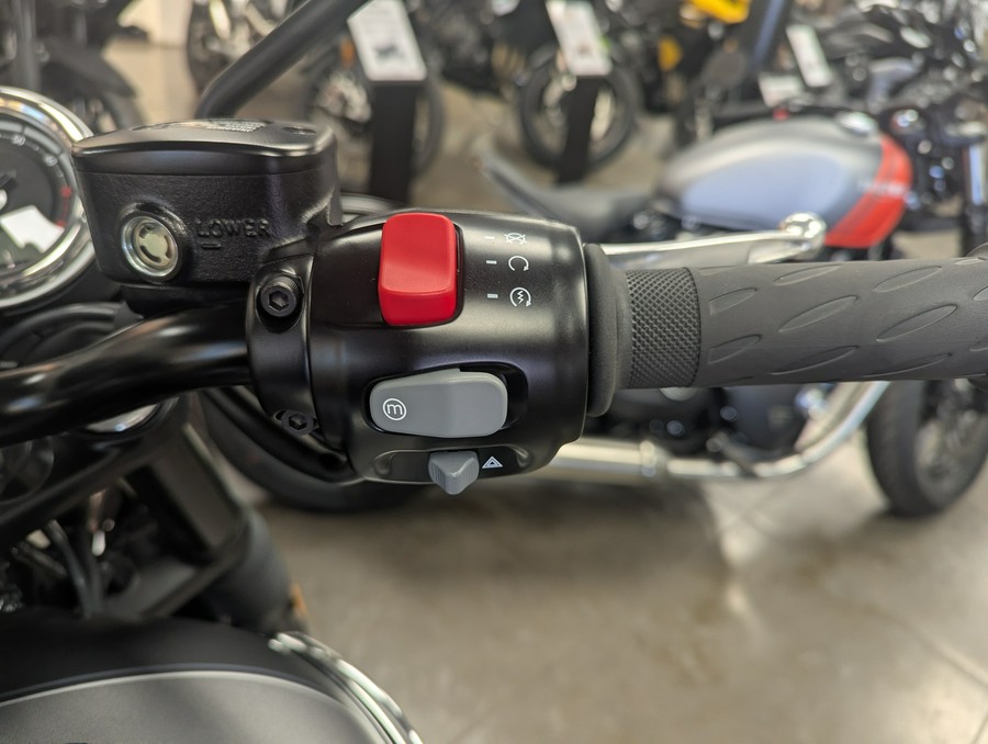 2026 Triumph Bonneville T120 Black