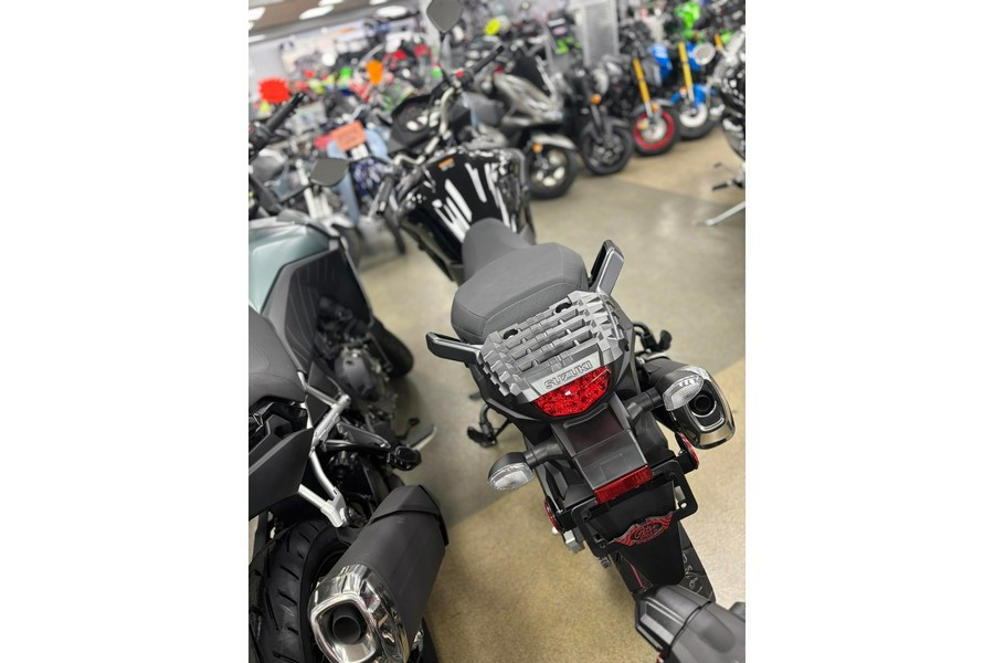 2025 Suzuki V-Strom 650