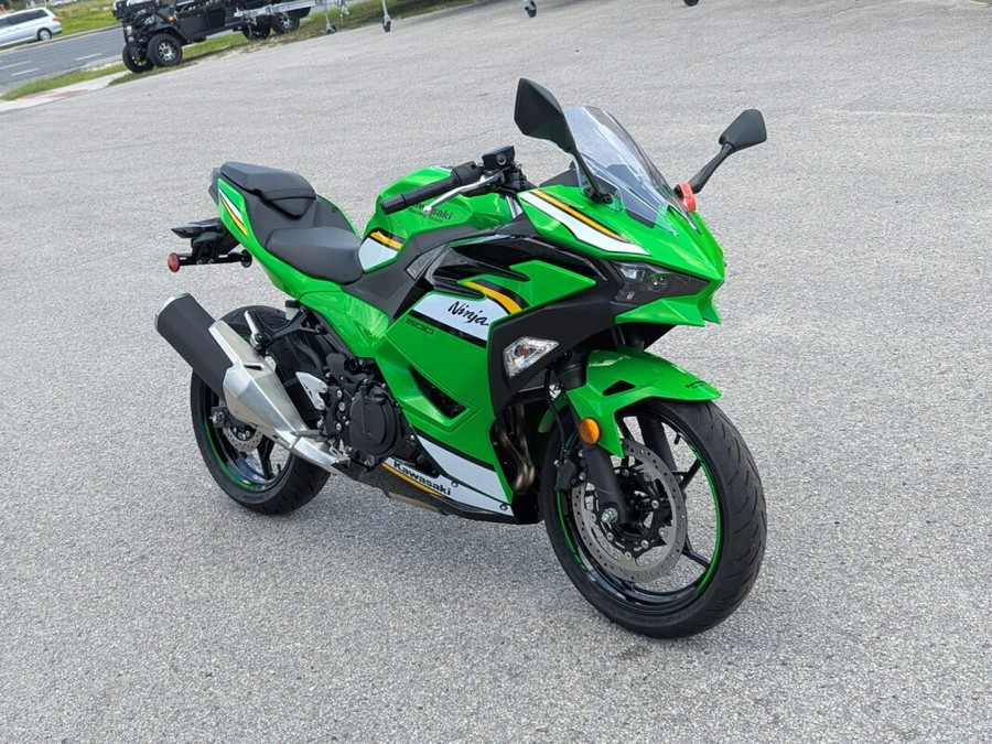 2025 Kawasaki Ninja 500 KRT Edition