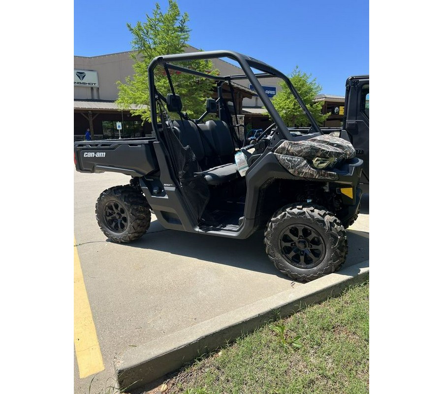 2024 Can-Am® Defender DPS HD7 Tundra Green