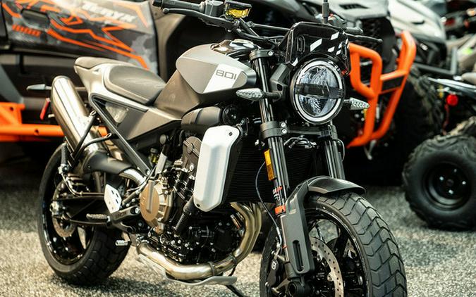 2025 Husqvarna Svartpilen 801 801