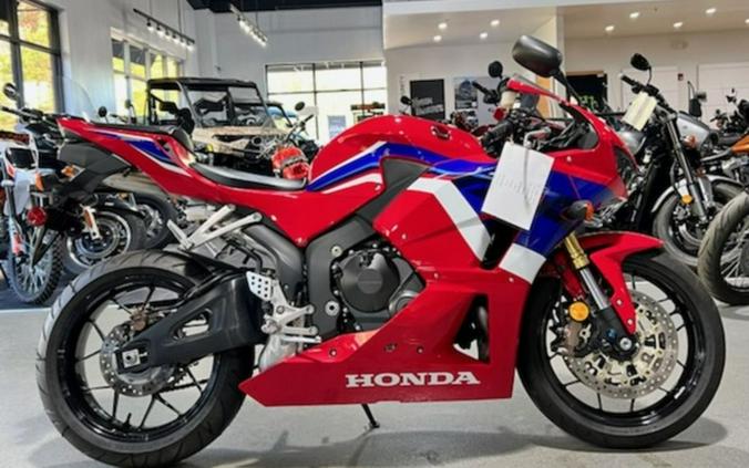 2021 Honda CBR600RR Preview...