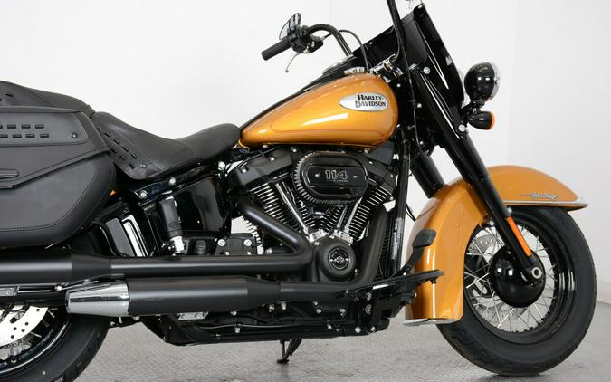 2023 Harley-Davidson FLHCS Heritage Classic