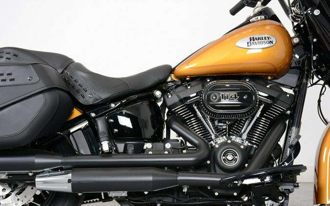 2023 Harley-Davidson FLHCS Heritage Classic