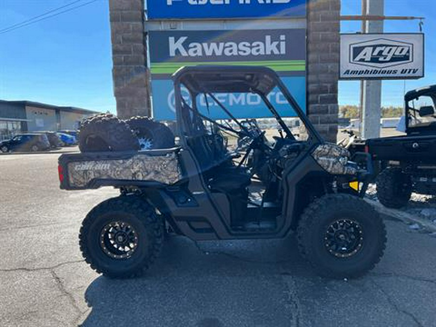 2023 Can-Am Defender XT HD9