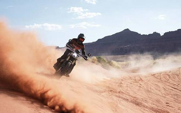 2025 Triumph Scrambler 1200 XE