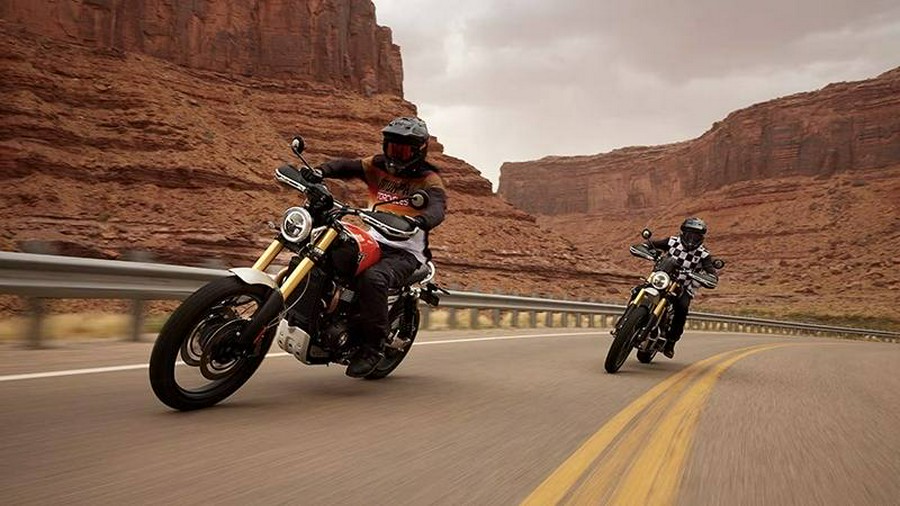 2025 Triumph Scrambler 1200 XE