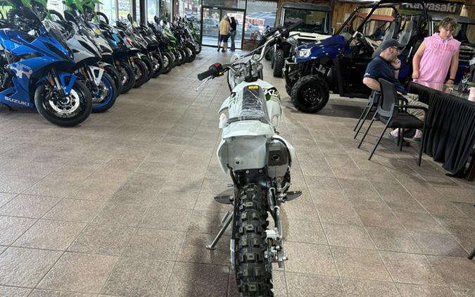 2027 Kawasaki KLX 140R