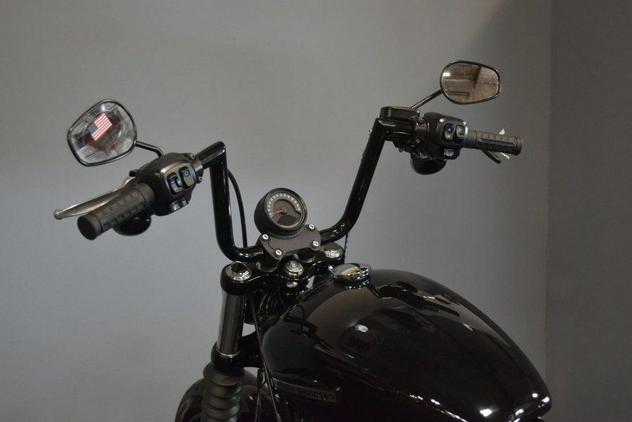 2026 Harley-Davidson Street Bob Vivid Black Chrome Laced Wheels