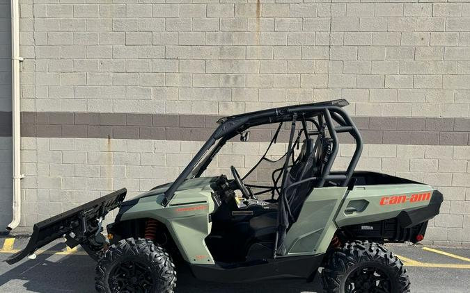 2020 Can-Am® Commander™ DPS™ 800R