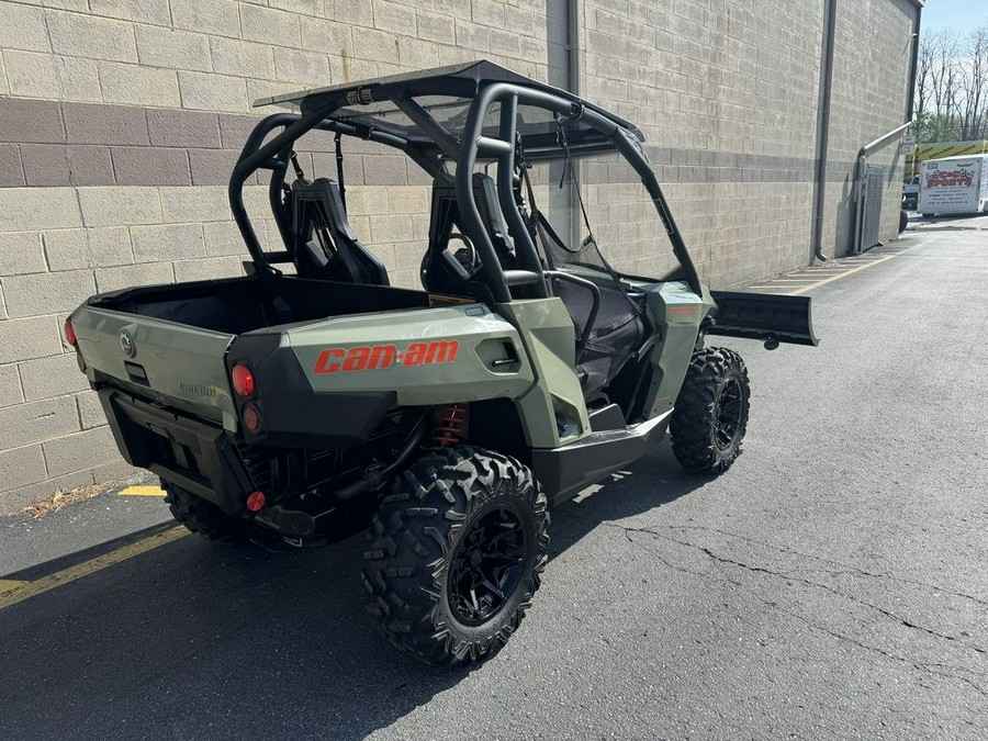 2020 Can-Am® Commander™ DPS™ 800R