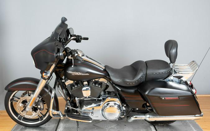 2014 Harley-Davidson Street Glide Special