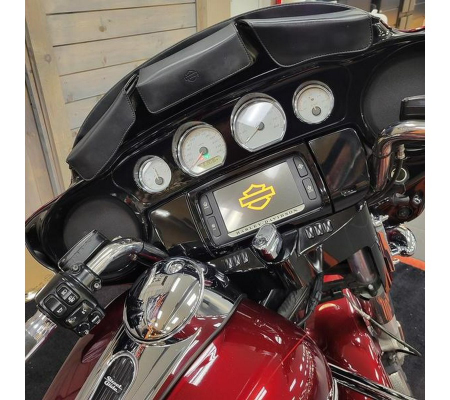 2014 Harley-Davidson® FLHXS - Street Glide® Special