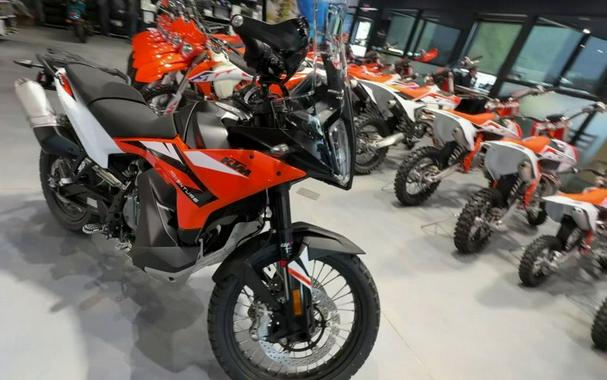 2023 KTM 890 Adventure