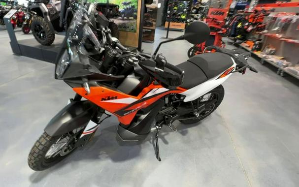 2023 KTM 890 Adventure