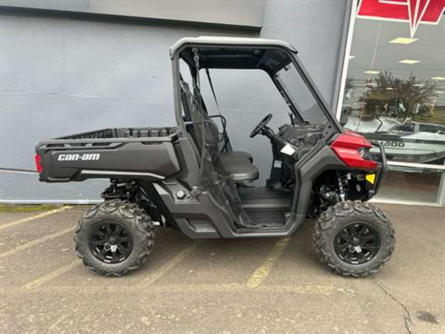 2025 Can-Am Defender DPS HD10