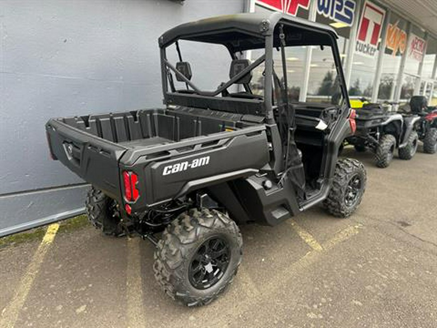 2025 Can-Am Defender DPS HD10