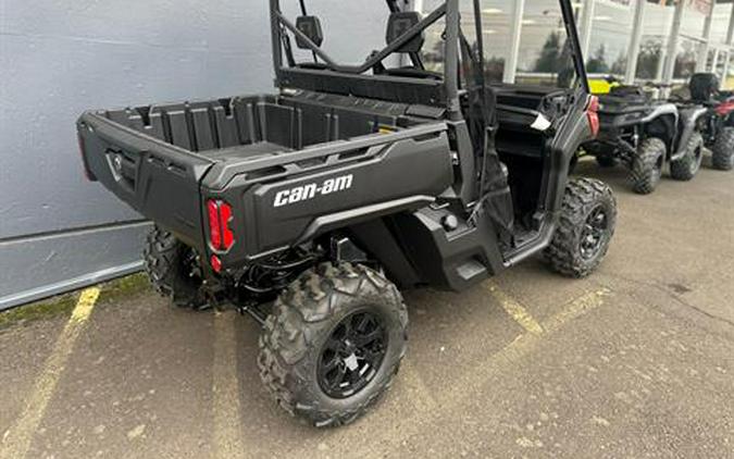 2025 Can-Am Defender DPS HD10