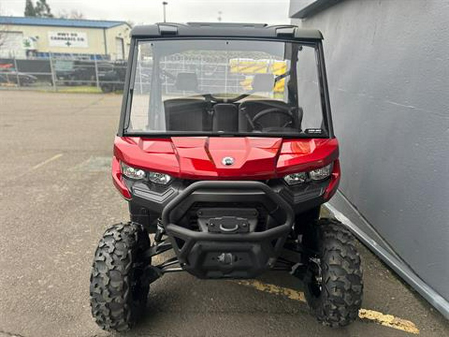 2025 Can-Am Defender DPS HD10
