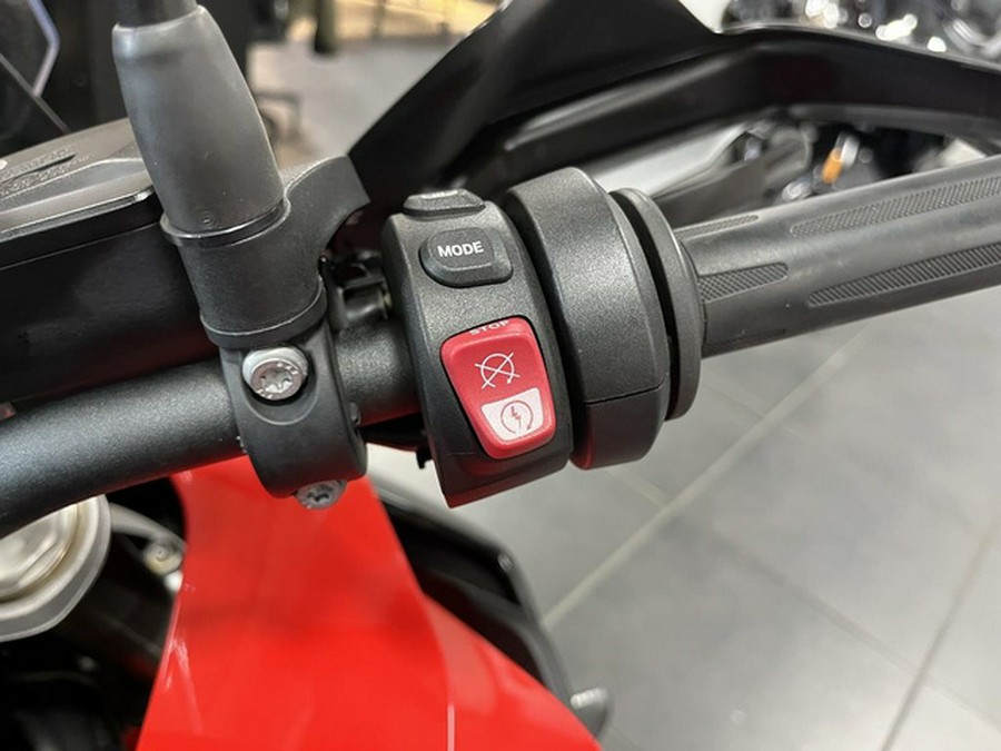 2022 BMW S 1000 XR Racing Red