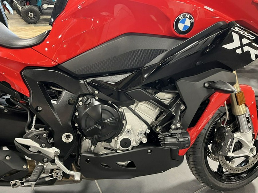 2022 BMW S 1000 XR Racing Red