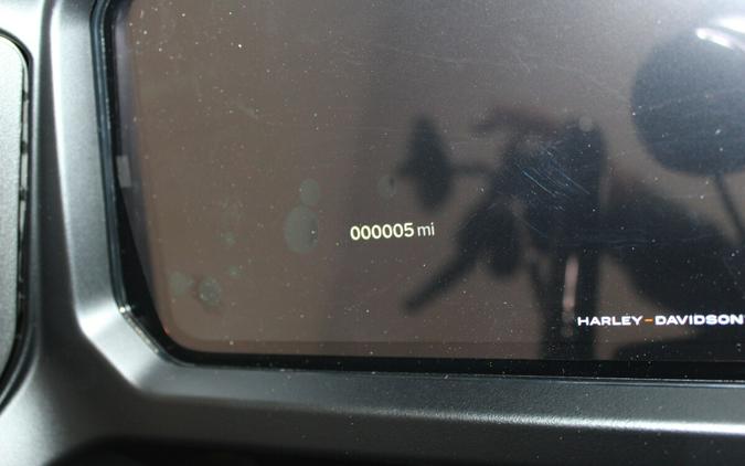 Harley-Davidson® Road Glide® 2026 FLTRX 84667318 PURPLE ABYSS