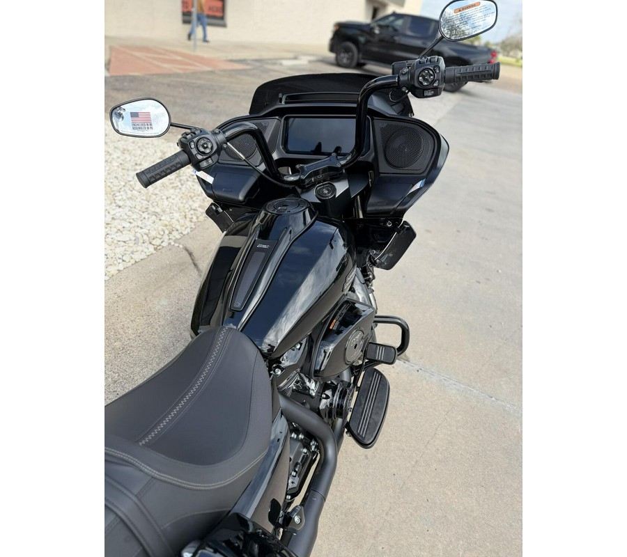 2026 Harley-Davidson Road Glide VIVID BLACK