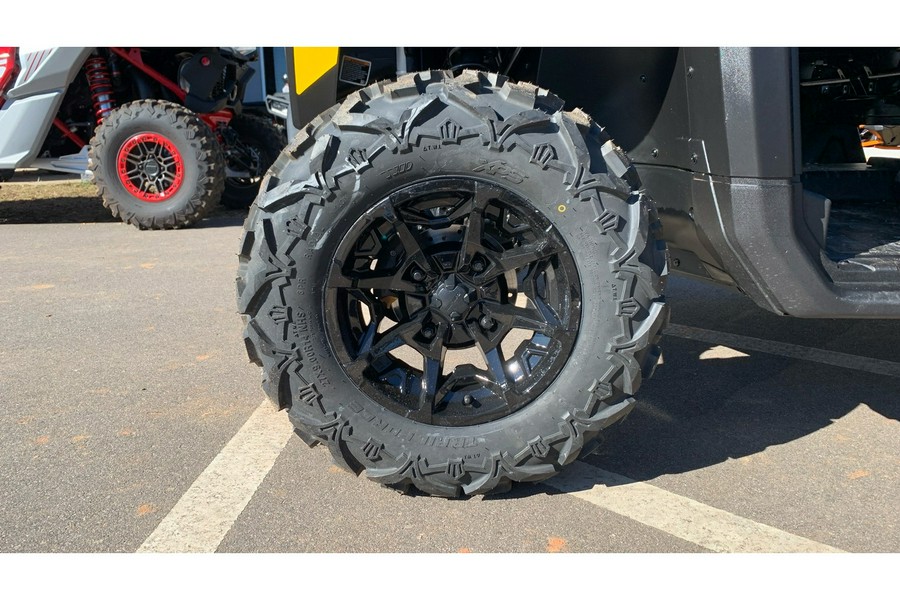 2026 Can-Am Defender MAX DPS™ HD9