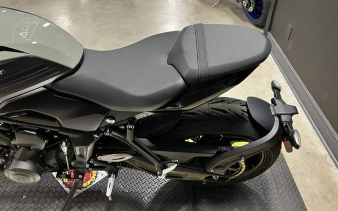 2026 Triumph Trident 660 Triple Tribute Edition Sapphire Black and Cobalt Blue