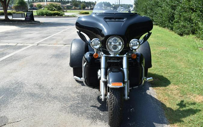 FLHTCUTG Tri Glide Ultra