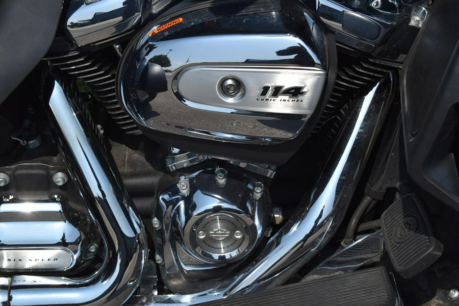 FLHTCUTG Tri Glide Ultra