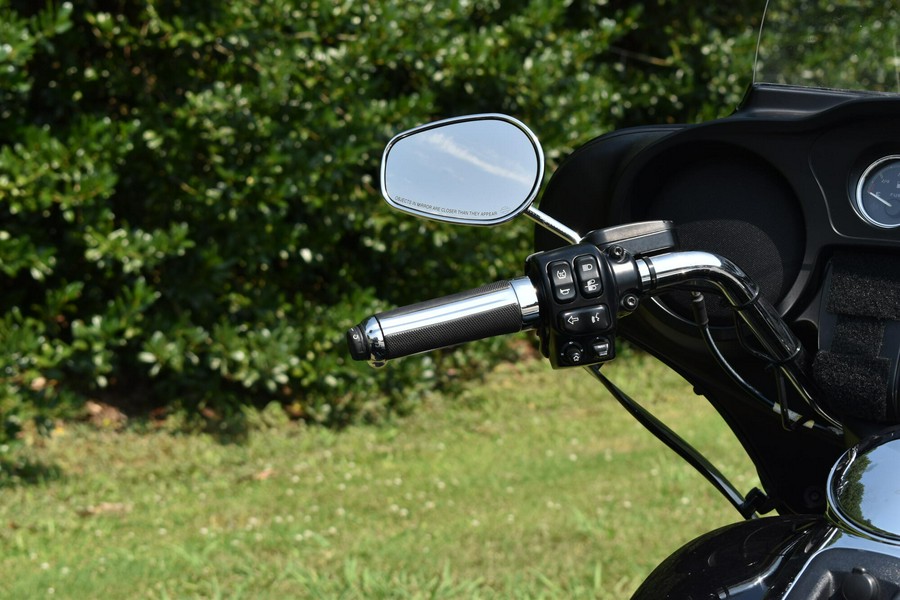 FLHTCUTG Tri Glide Ultra