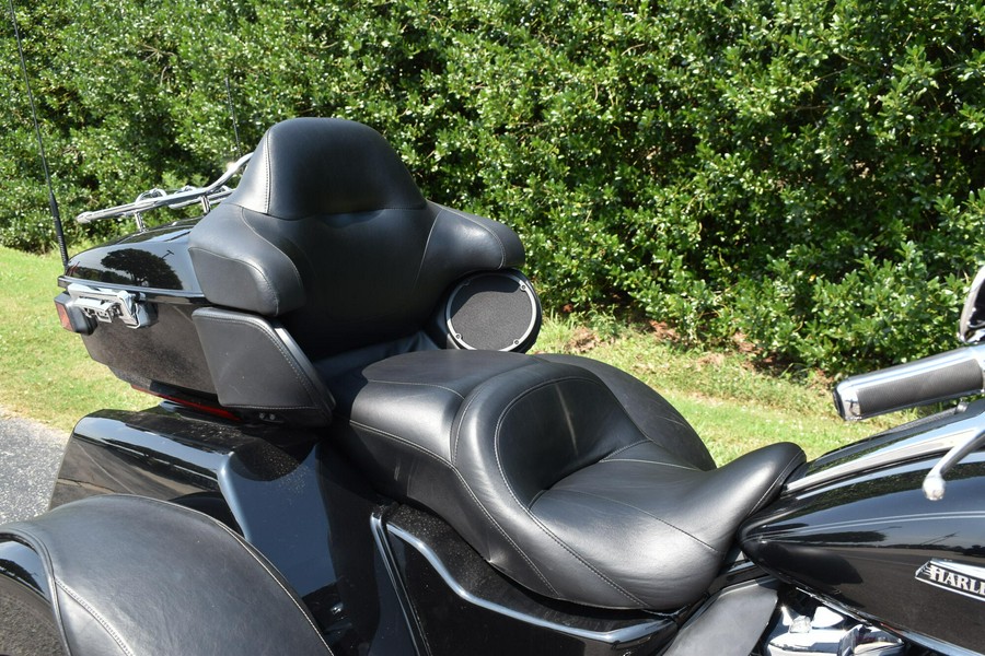 FLHTCUTG Tri Glide Ultra