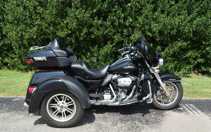 FLHTCUTG Tri Glide Ultra